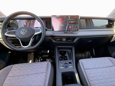 New 2026 Volkswagen Tiguan S FWD image 5