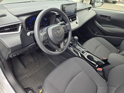 Used 2022 Toyota Corolla LE image 10