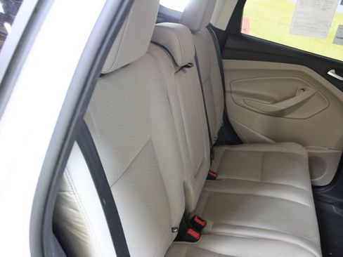 Used 2019 Ford Escape SE FWD image 9