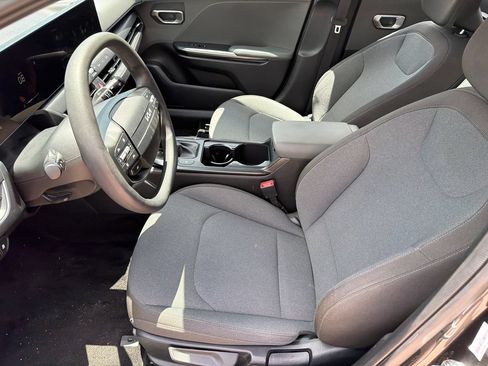 Used 2025 Kia K4 FWD image 9