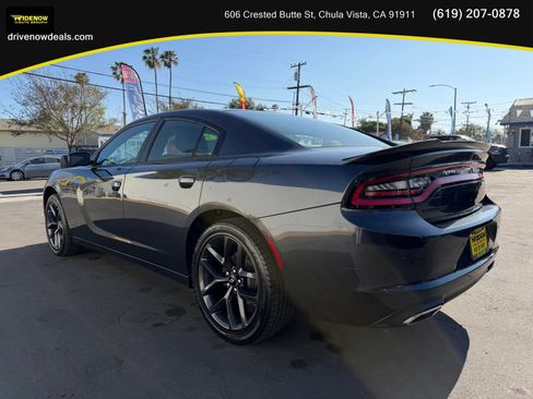 Used 2019 Dodge Charger SXT w/ Plus Group RWD image 7