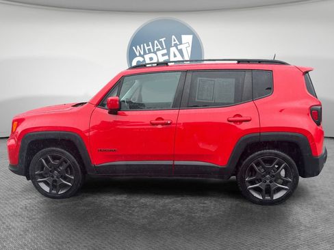 Certified 2022 Jeep Renegade Latitude w/ Convenience Group AWD/4WD image 7
