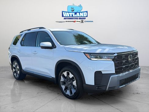 New 2026 Honda Pilot Touring image 7