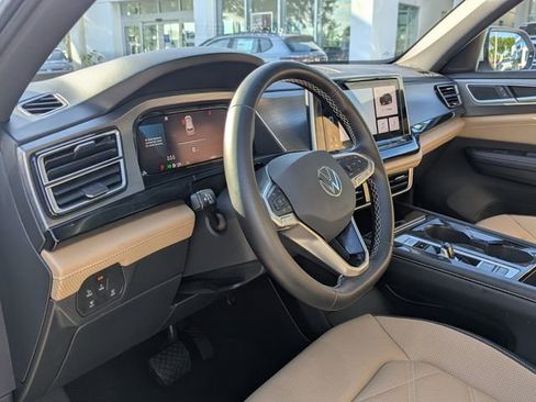 Certified 2026 Volkswagen Atlas Cross Sport SE FWD image 11
