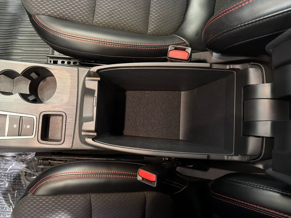 Used 2023 Ford Escape ST-Line w/ Tech Pack #1 AWD/4WD image 11