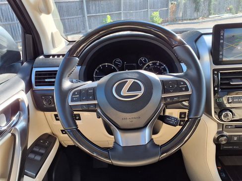 Used 2023 Lexus GX 460 Premium w/ Premium Package AWD/4WD image 18