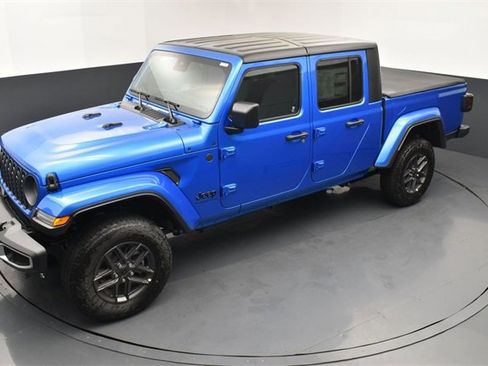 New 2025 Jeep Gladiator Sport image 14