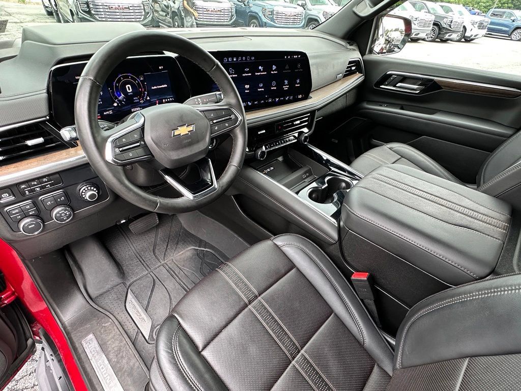 Certified 2025 Chevrolet Tahoe High Country AWD/4WD image 22