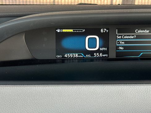 Certified 2020 Toyota Prius LE w/ Carpet Mat Package image 32