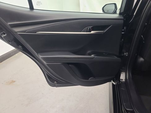 Used 2025 Toyota Camry SE image 18