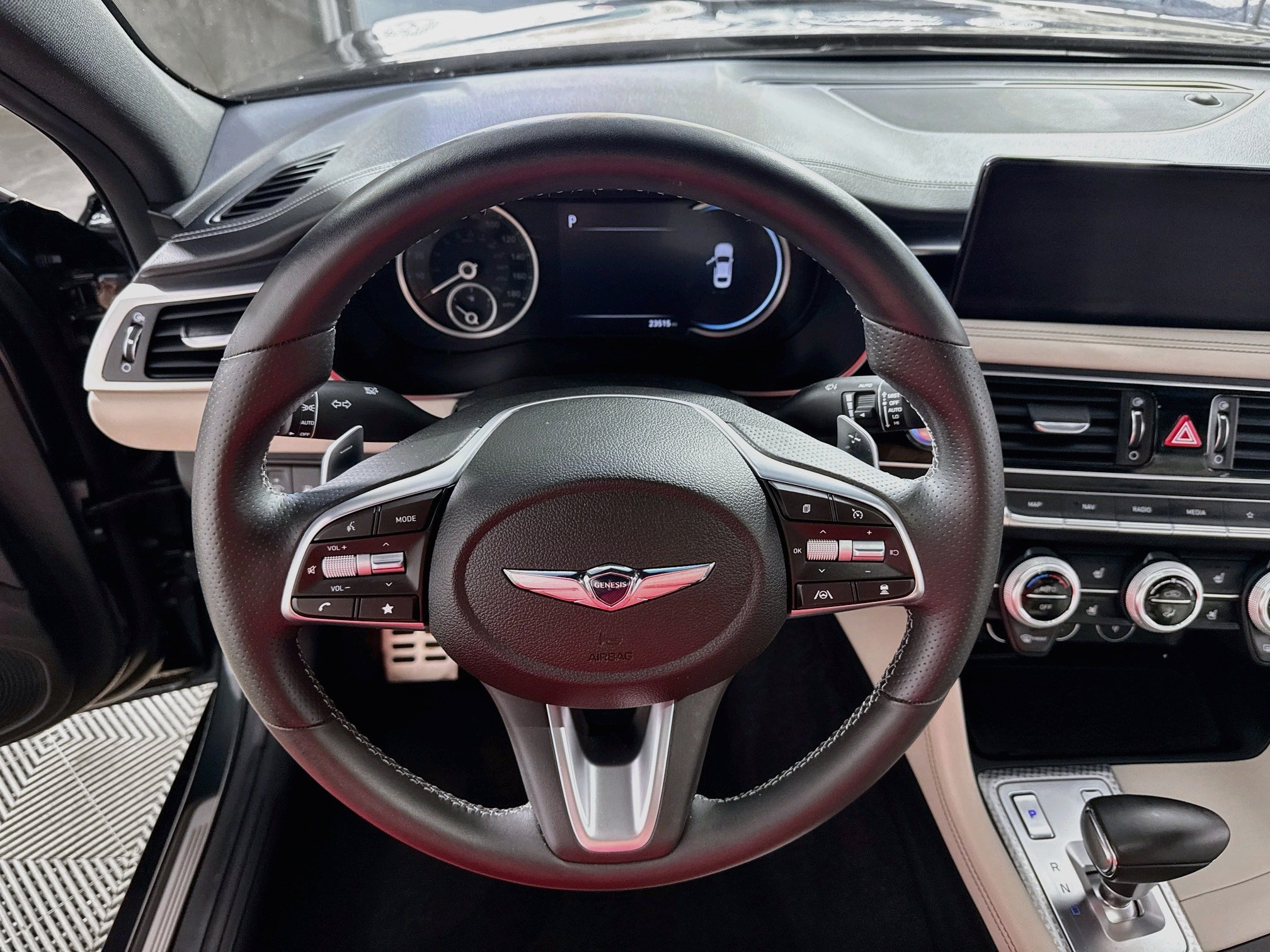 Used 2023 Genesis G70 2.0T w/ Sport Prestige Package AWD/4WD image 17