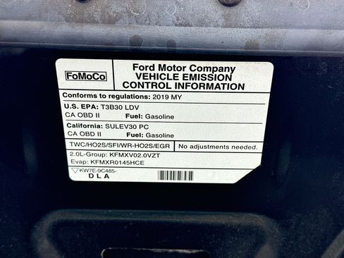 Used 2019 Ford Fusion SE FWD image 20