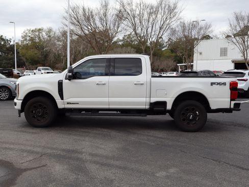 Used 2025 Ford F350 Lariat w/ Black Appearance Package image 30