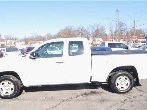 Used 2015 Toyota Tacoma 2WD Access Cab image 2