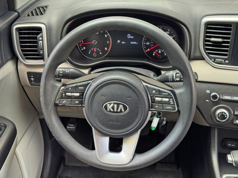 Used 2021 Kia Sportage LX FWD image 17