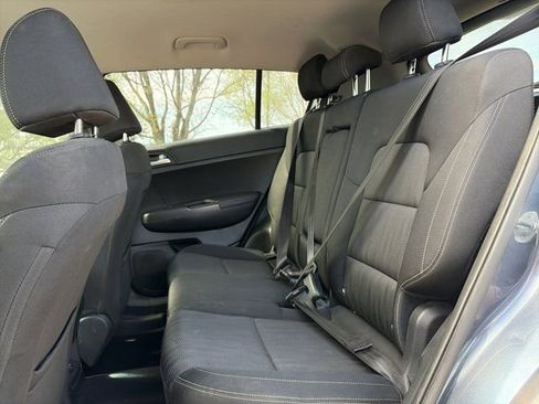 Used 2019 Kia Sportage LX image 12