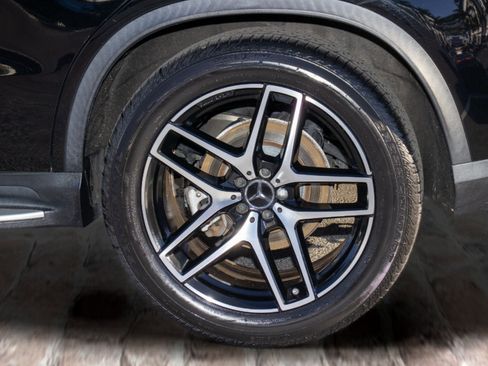 Used 2018 Mercedes-Benz GLE 43 AMG 4MATIC Coupe w/ Premium 3 Package image 37