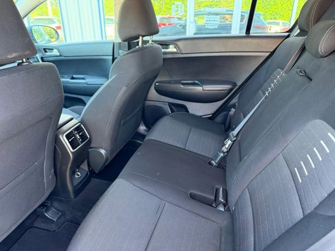 Used 2018 Kia Sportage LX FWD image 10
