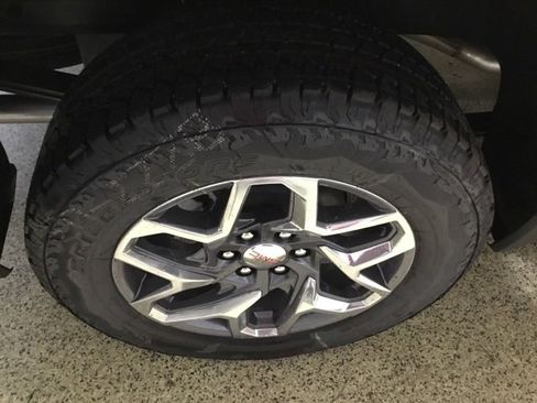 New 2025 GMC Sierra 1500 SLT w/ SLT Premium Package image 27