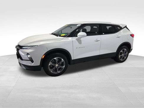 Used 2025 Chevrolet Blazer LT AWD/4WD image 24