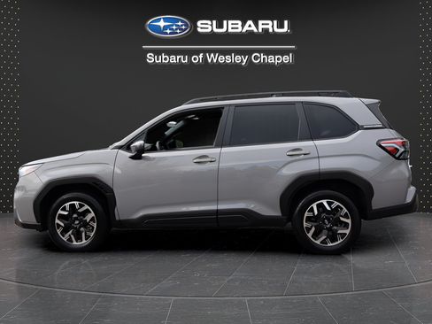 Used 2025 Subaru Forester Premium w/ Convenience Package #1 AWD/4WD image 4