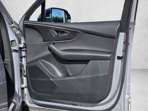 Certified 2022 Audi Q7 Premium Plus w/ Premium Plus Package image 11