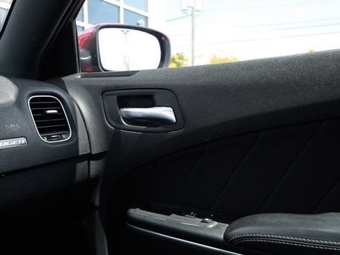 Used 2022 Dodge Charger SXT RWD image 25