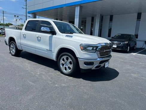 Used 2019 RAM 1500 Laramie AWD/4WD image 2