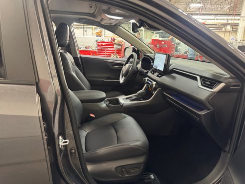 Certified 2025 Toyota RAV4 Limited w/ Advanced Technology Package FWD image 19