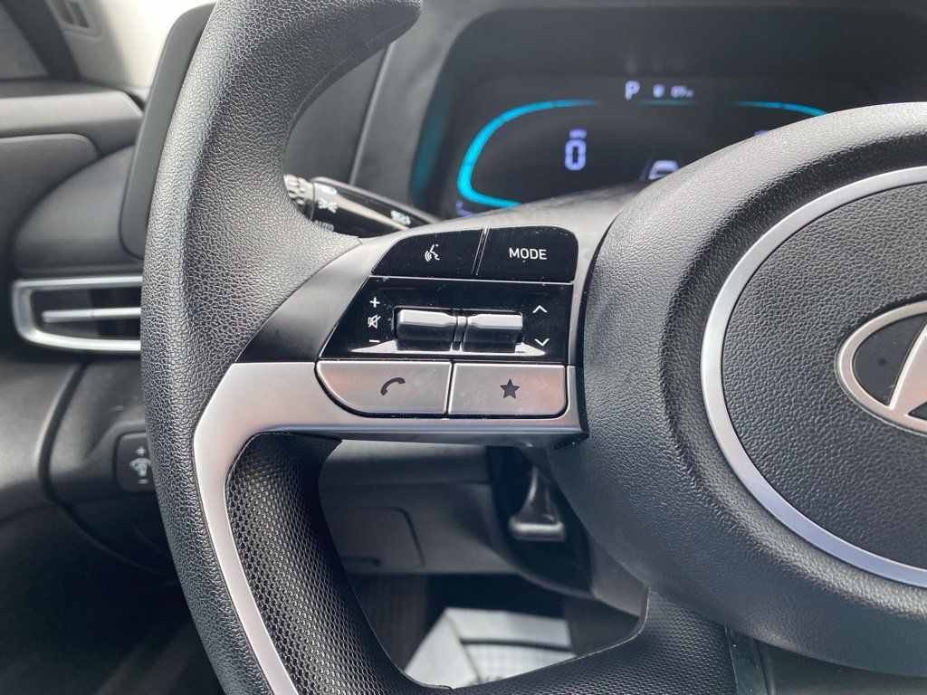 Certified 2026 Hyundai Elantra Hybrid FWD image 21