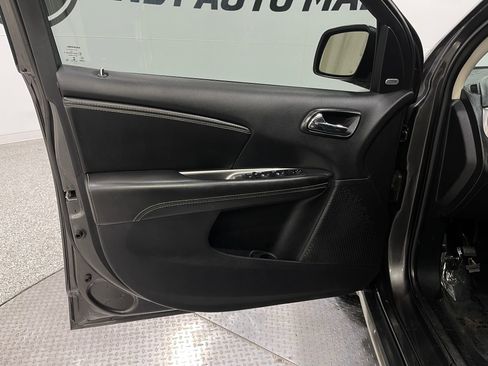Used 2020 Dodge Journey Crossroad w/ Popular Equipment Group FWD image 14