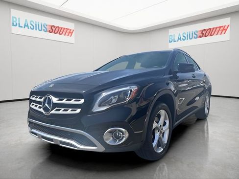Used 2020 Mercedes-Benz GLA 250 4MATIC w/ Premium Package image 7