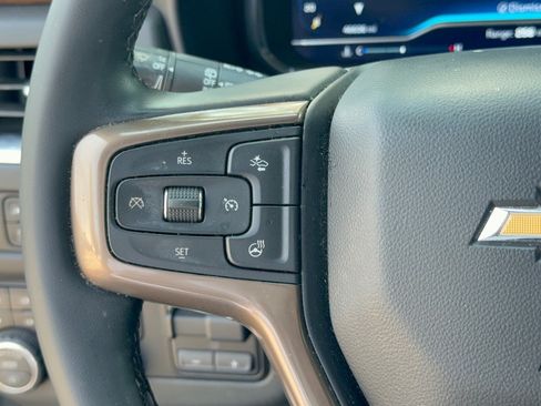 Certified 2024 Chevrolet Suburban High Country AWD/4WD image 18