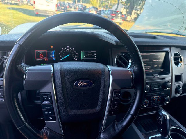 Used 2015 Ford Expedition EL Platinum RWD image 16