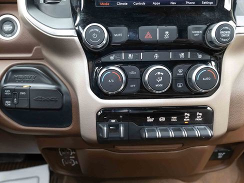 Used 2020 RAM 3500 Laramie AWD/4WD image 23
