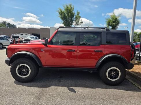 Used 2023 Ford Bronco Black Diamond w/ Sasquatch Package AWD/4WD image 3