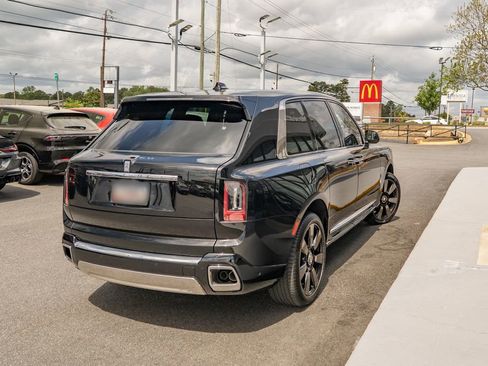 Used 2025 Rolls-Royce Cullinan image 9