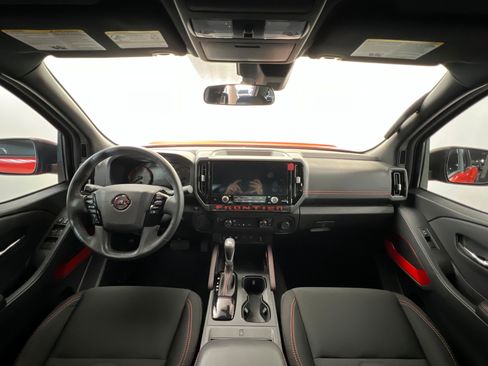 Used 2025 Nissan Frontier Pro-X w/ Pro Convenience Package image 9