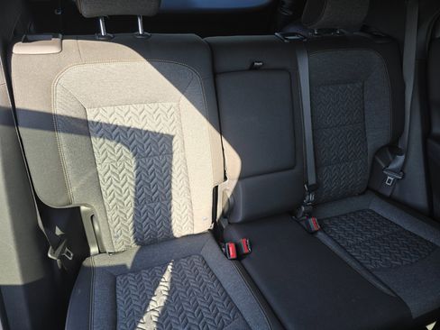 Used 2023 Chevrolet Equinox LT FWD image 25