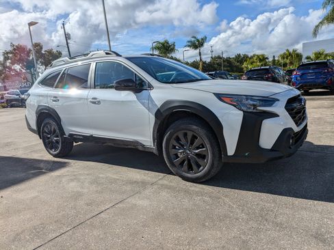 Certified 2025 Subaru Outback Onyx Edition w/ Popular Package #2 image 2