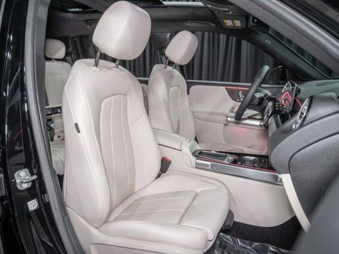 New 2026 Mercedes-Benz GLB 250 image 14