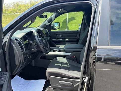 New 2026 RAM 1500 Express AWD/4WD image 15