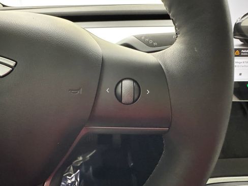 Used 2024 Tesla Model Y Long Range image 21