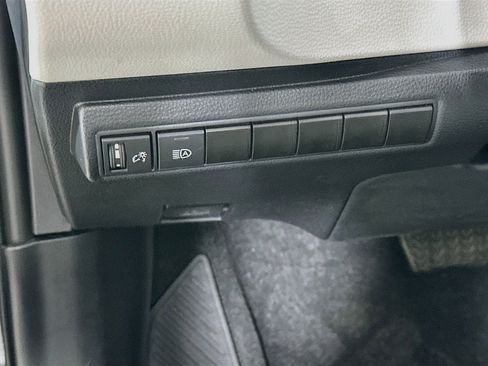 Used 2025 Toyota Corolla LE FWD image 16