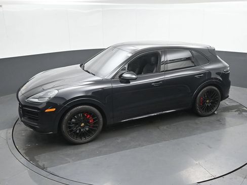 Used 2021 Porsche Cayenne GTS AWD/4WD image 35