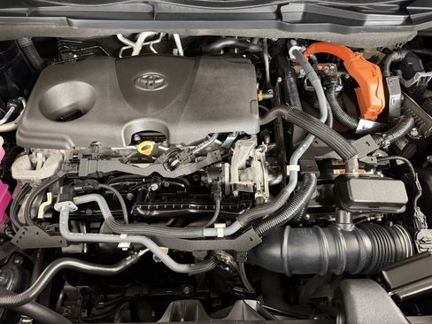 Used 2021 Toyota Sienna XSE AWD/4WD image 9