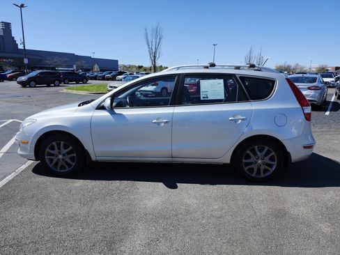 Used 2012 Hyundai Elantra GLS w/ Preferred Pkg image 10