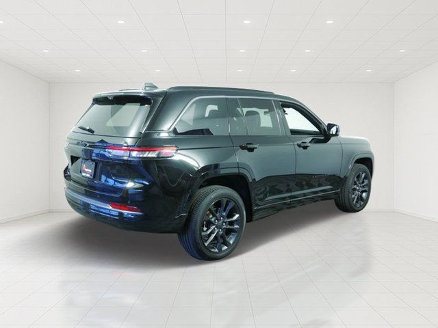 Used 2026 Jeep Grand Cherokee Limited AWD/4WD image 7