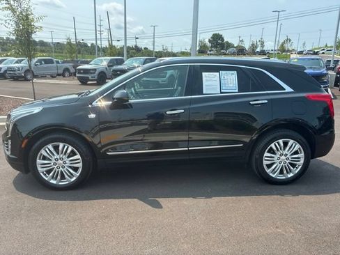 Used 2017 Cadillac XT5 Premium Luxury AWD/4WD image 4