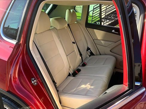 Used 2014 Volkswagen Tiguan S FWD image 35